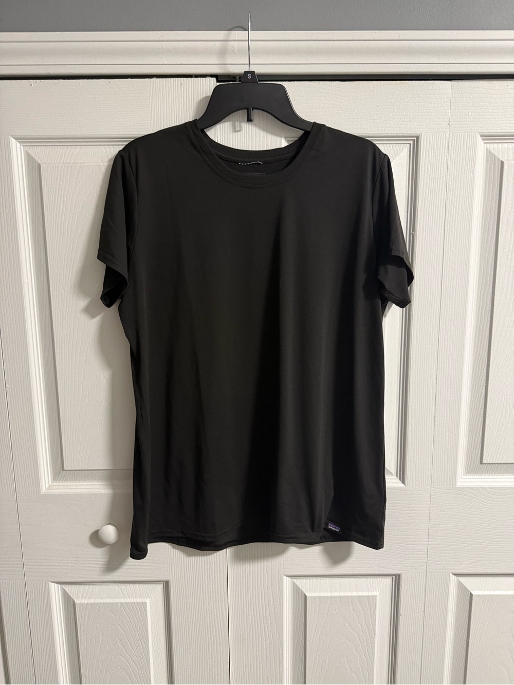 Patagonia Women’s Black Short Sleeve T-Shirt Size XL Trail Hike Outdoor